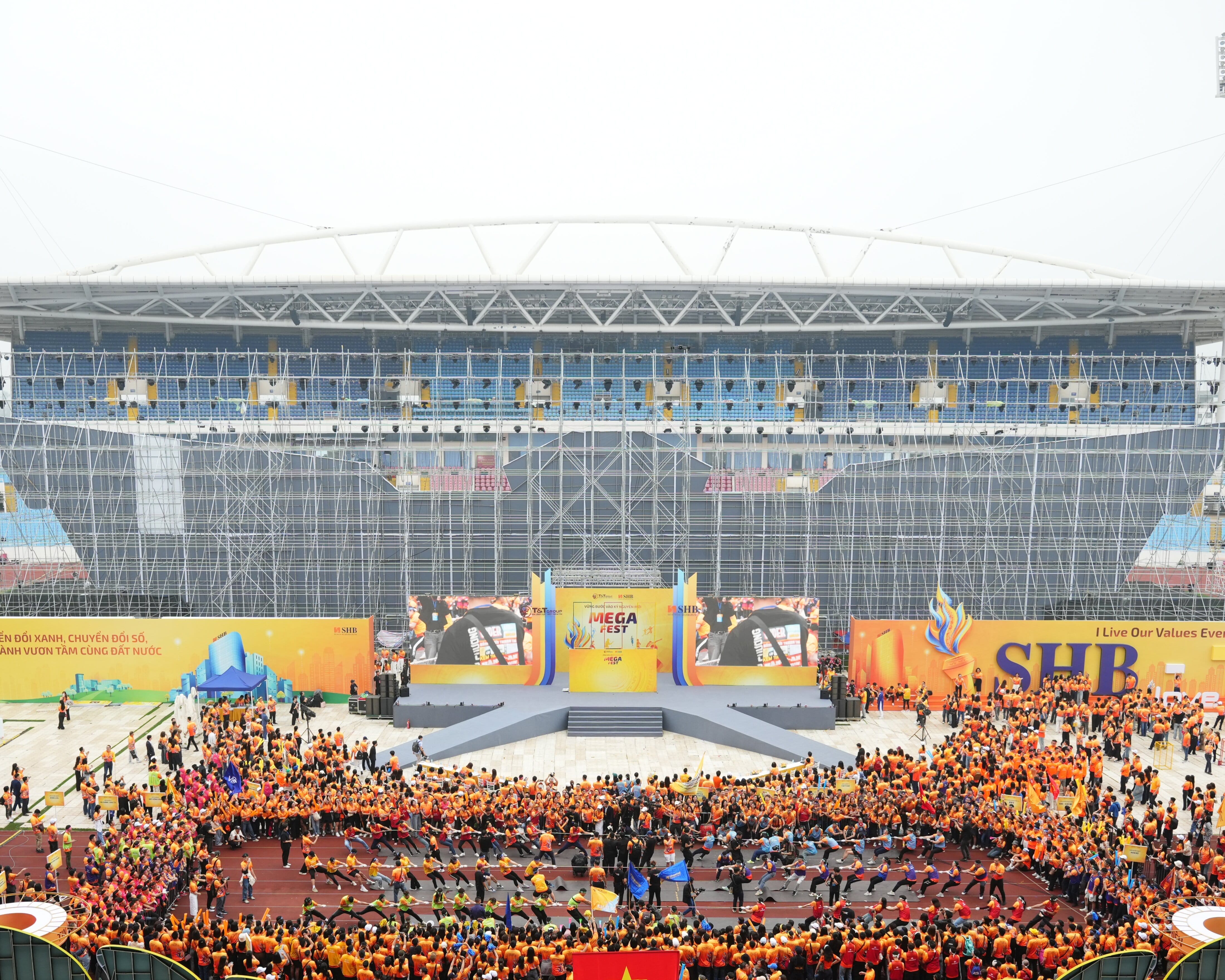 Vinh danh đội nhóm, cá nhân